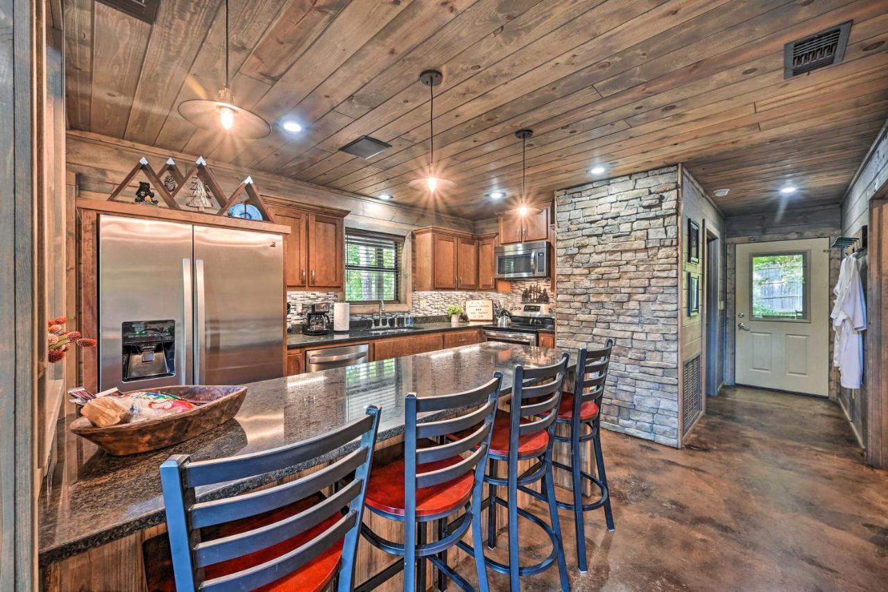 Luxe Broken Bow Cabin With Tesla Charging Station Stephens Gap Exterior photo