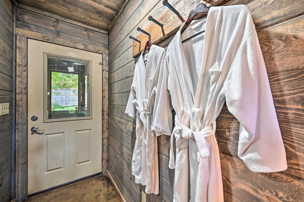 Luxe Broken Bow Cabin With Tesla Charging Station Stephens Gap Exterior photo